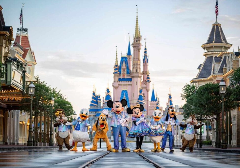 walt-disney-world-50th-anniversary-characters-WDWFIFTY0621-5f5c94aeb5324a26b92a087b9c3ba03f